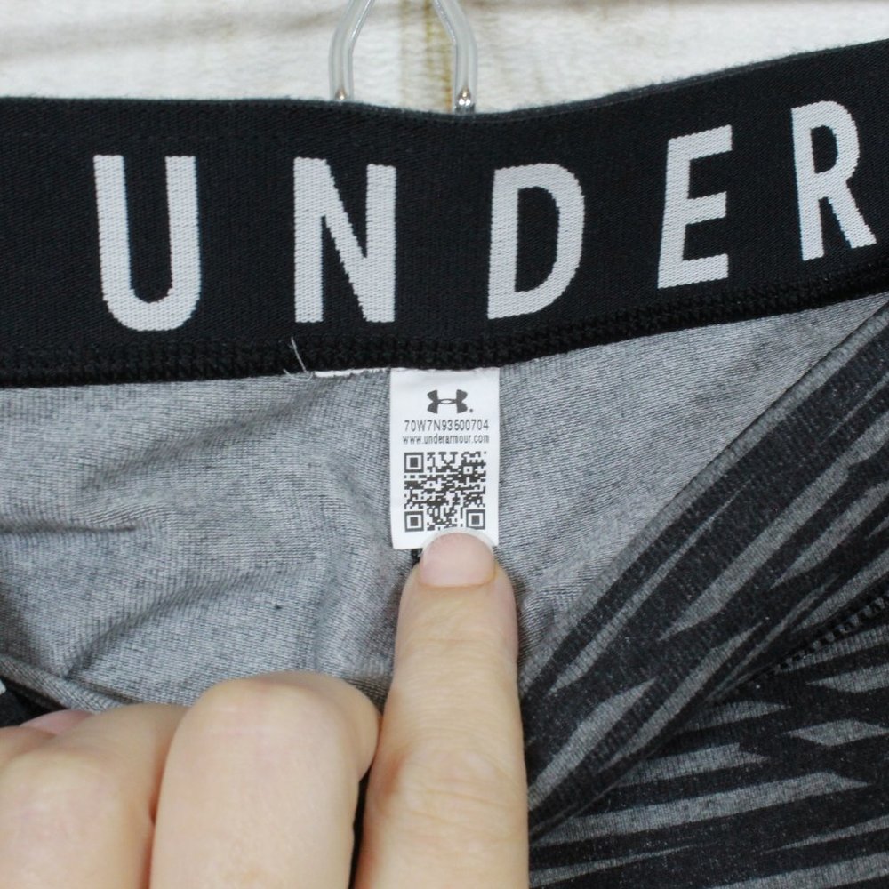 Under Armour Gray Striped Elastic Waist Athletic Cropped Leggings Size M - Picture 8 of 11